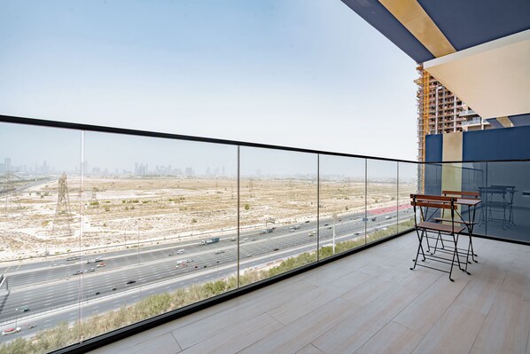 Appartement Exclusif, balcon, vue ville | Balcon