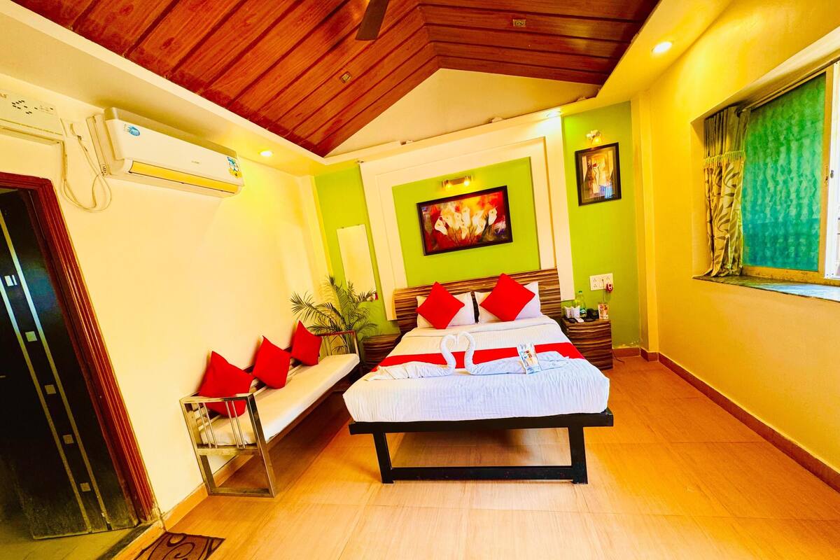 Deluxe Double Room, City View