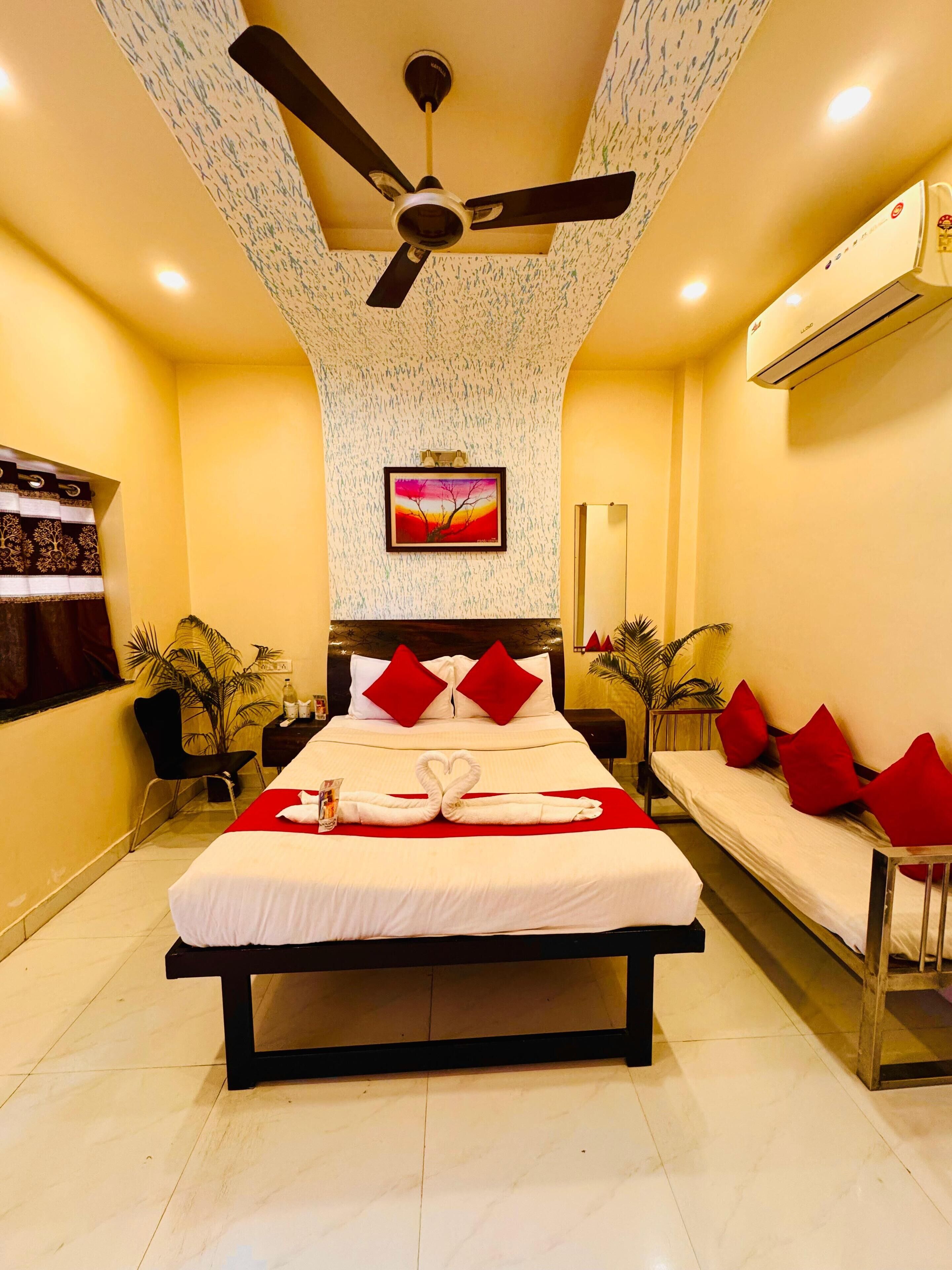 华丽双人房, 城市景观 | 埃及棉床单、高档床上用品、记忆海绵床垫、办公桌