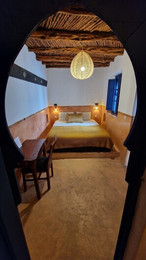 4 bedrooms, iron/ironing board, WiFi, bed sheets - Charming Riad in a quiet and typical area of the medina with breakfast pts. (Essaouira)