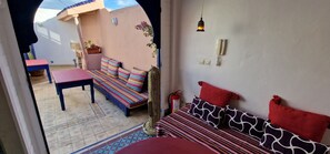 Terrace/patio - Charming Riad in a quiet and typical area of the medina with breakfast pts. (Essaouira)