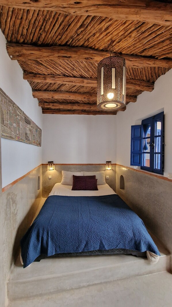 4 bedrooms, iron/ironing board, WiFi, bed sheets - Charming Riad in a quiet and typical area of the medina with breakfast pts. (Essaouira)