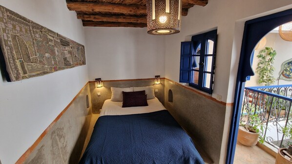 4 bedrooms, iron/ironing board, WiFi, bed sheets - Charming Riad in a quiet and typical area of the medina with breakfast pts. (Essaouira)