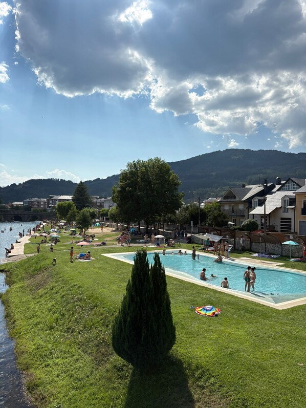 Piscina a l'aire lliure