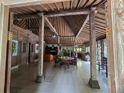 Eyang Residence Limasan Kebon Dalem