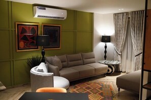 로비 좌석 공간