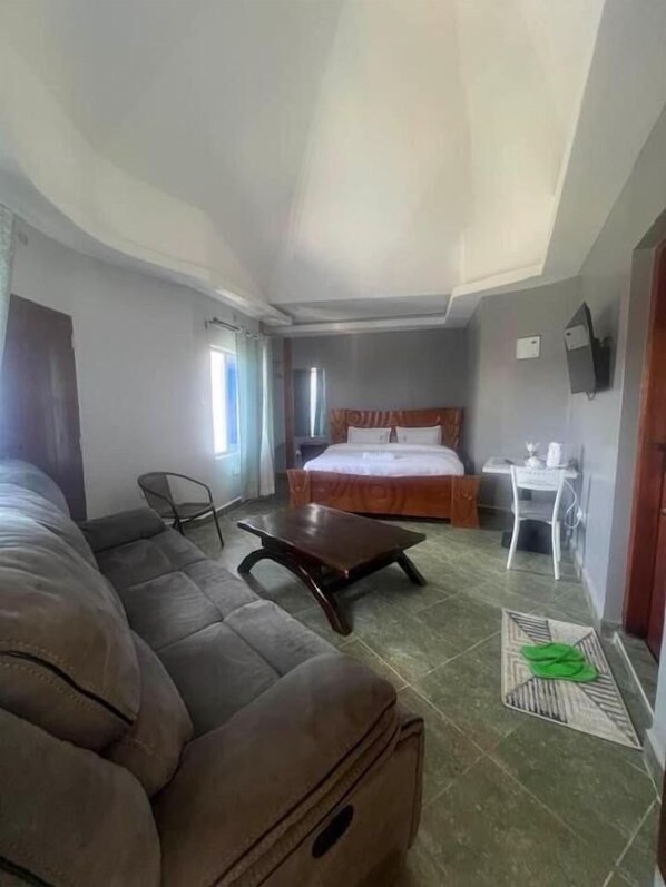 Deluxe Double Room, Garden View