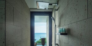 Combined shower/tub, free toiletries, hair dryer, bathrobes - UMITO ATAMI BETTEI (Atami)