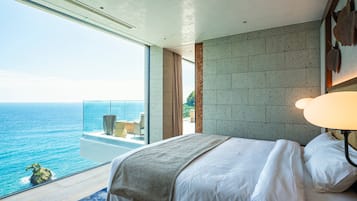 Suite presidencial, 2 dormitoris, piscina privada, vistes a l'oceà (Hot Spring, Non Smoking) | Caixa forta a l'habitació, planxa i posts de planxar i wifi gratuïta