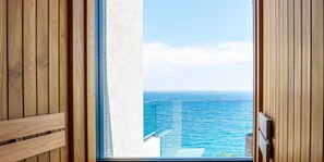 プレジデンシャル スイート 2 ベッドルーム プライベートプール オーシャンビュー 温泉あり 禁煙 | バスルーム | バスアメニティ (無料)、ヘアドライヤー、スリッパ、タオル