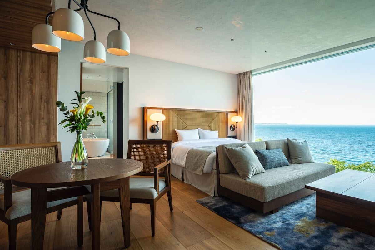 Minibar (free items), in-room safe, cribs (free), WiFi (free)