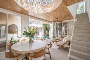 Deluxe Villa, 3 Bedrooms, Patio, Pool View | Dining room - Villa Les Palm Canggu (Canggu)