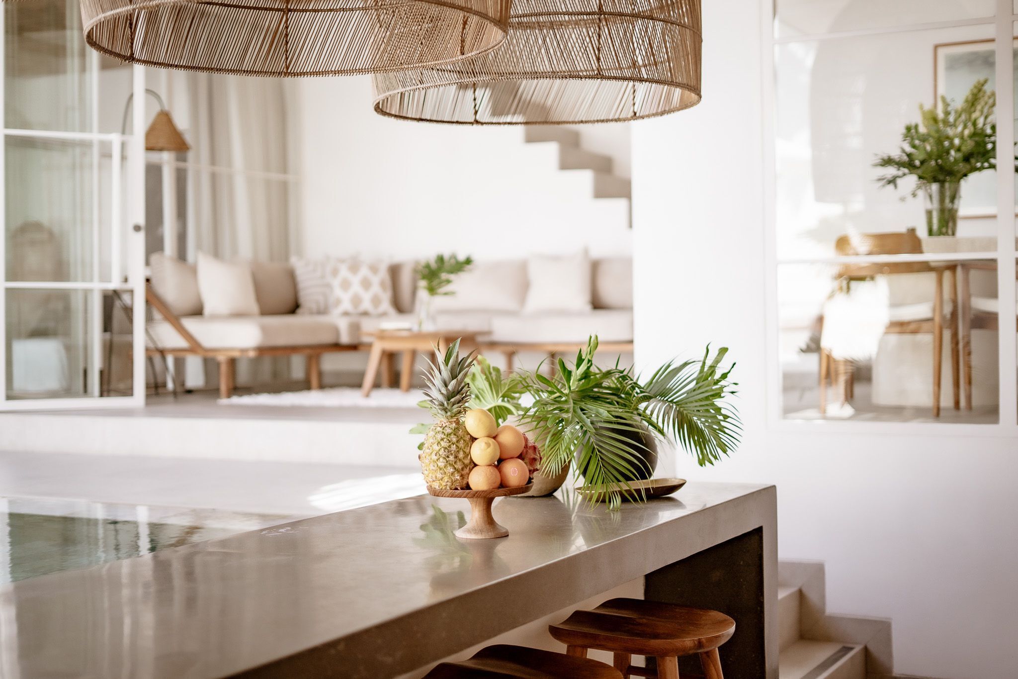 Refrigerador, microondas, placa de cocina, cafetera/tetera