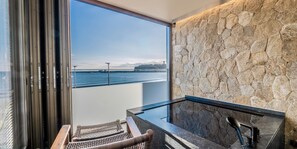 مستلزمات مجانية للعناية الشخصية، مجففات شعر، خف للقدمين، مناشف