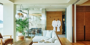 In-room safe, free WiFi