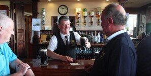 Bar (in der Unterkunft)
