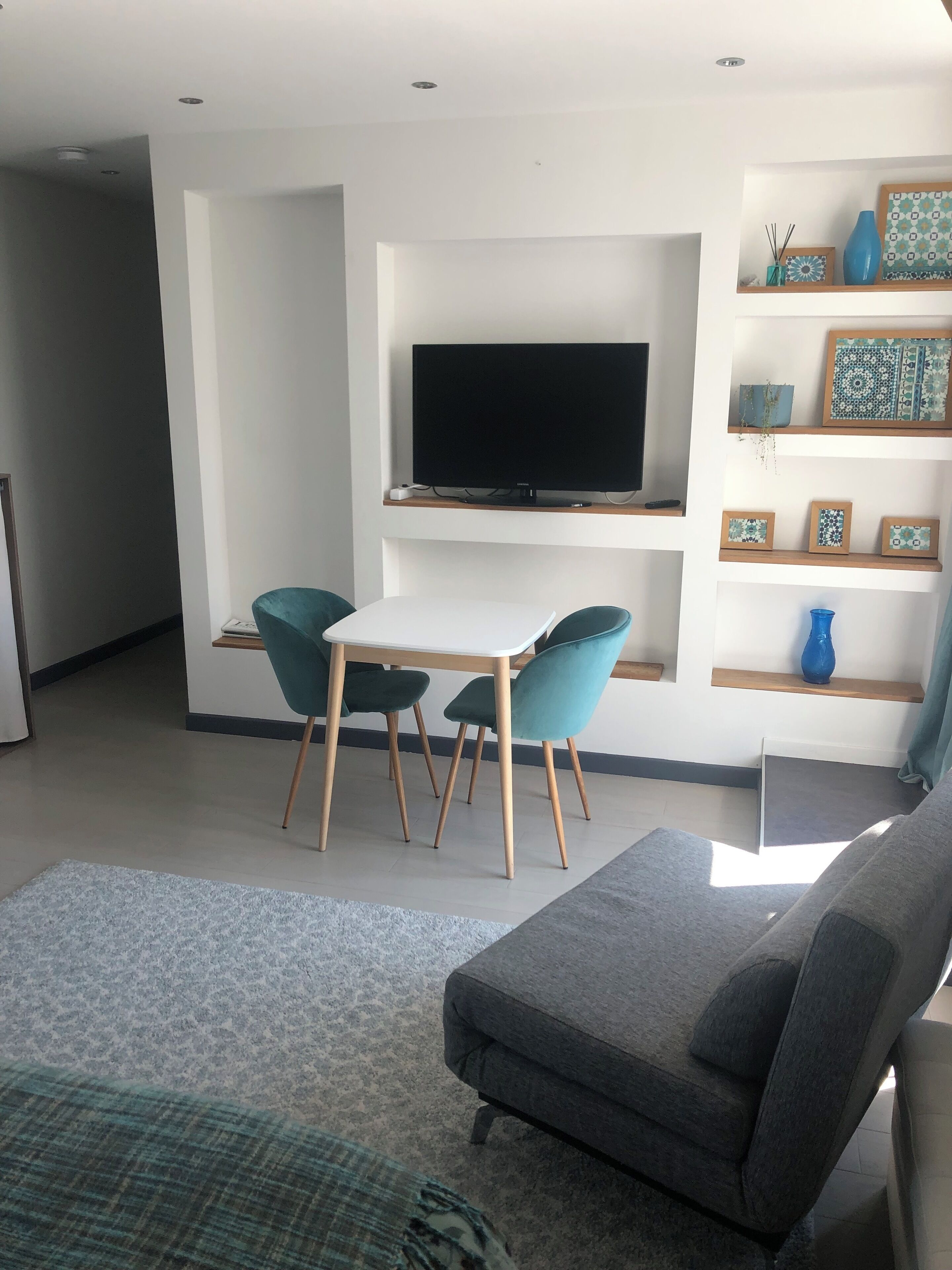 Comfort tweepersoonskamer | Luxe beddengoed, een laptopwerkplek, beddengoed