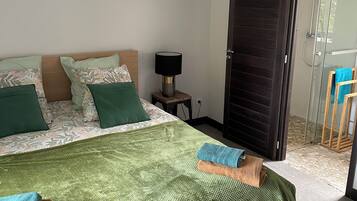 Premium bedding, laptop workspace, bed sheets