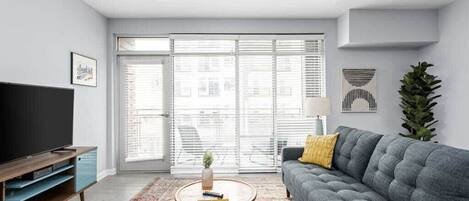 Fernseher, Kamin, Arbeitsbereiche