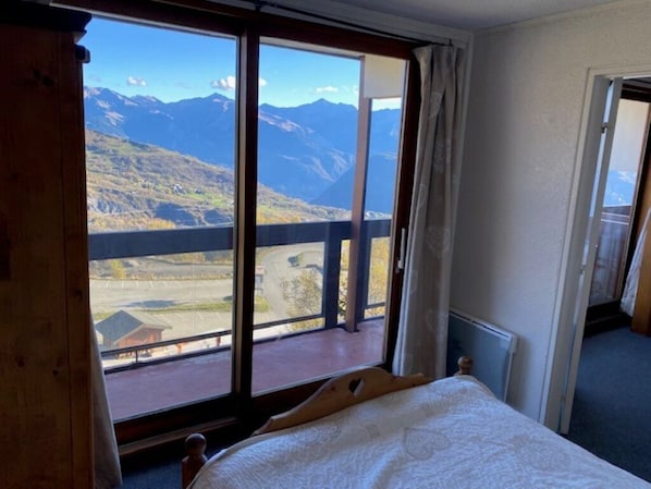 2 bedrooms