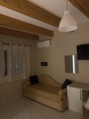 Phòng đôi | Két bảo mật tại phòng, bàn, khu vực làm việc phù hợp cho laptop 