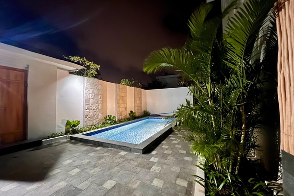 Kolam renang outdoor