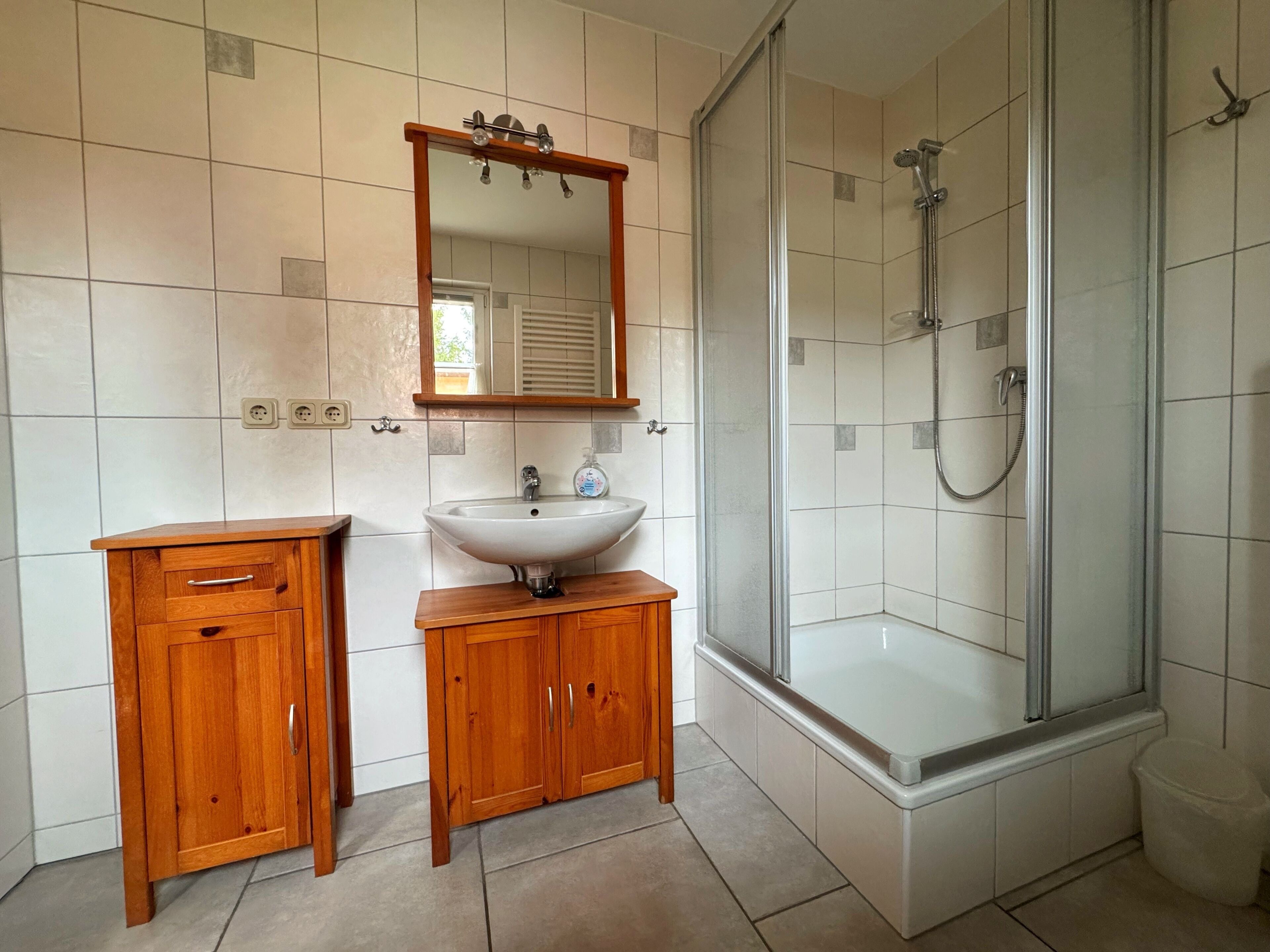 Dusche, Seife, Toilettenpapier