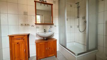 Dusche, Seife, Toilettenpapier