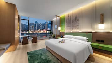 Escritorio y espacio para trabajar con laptop