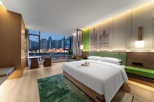 办公桌、笔记本电脑工作区、熨斗/熨板、免费 WiFi