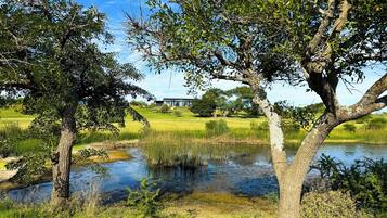 Bagian depan properti