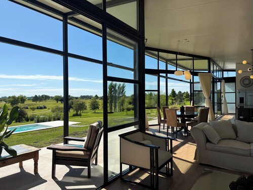 La Casa de Cristal by Puerto Dijama