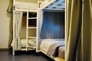 6 Beds Female Dormitory | Free WiFi