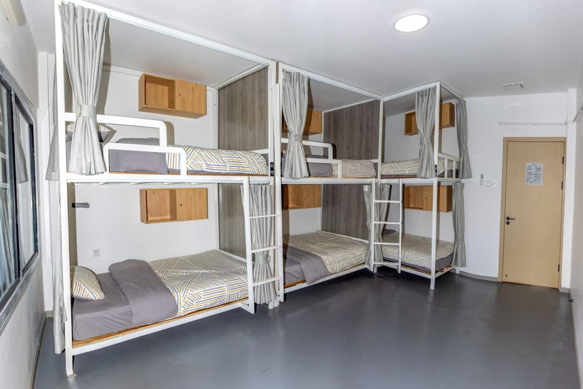 6 Beds Mixed Dormitory with Balcony | Free WiFi