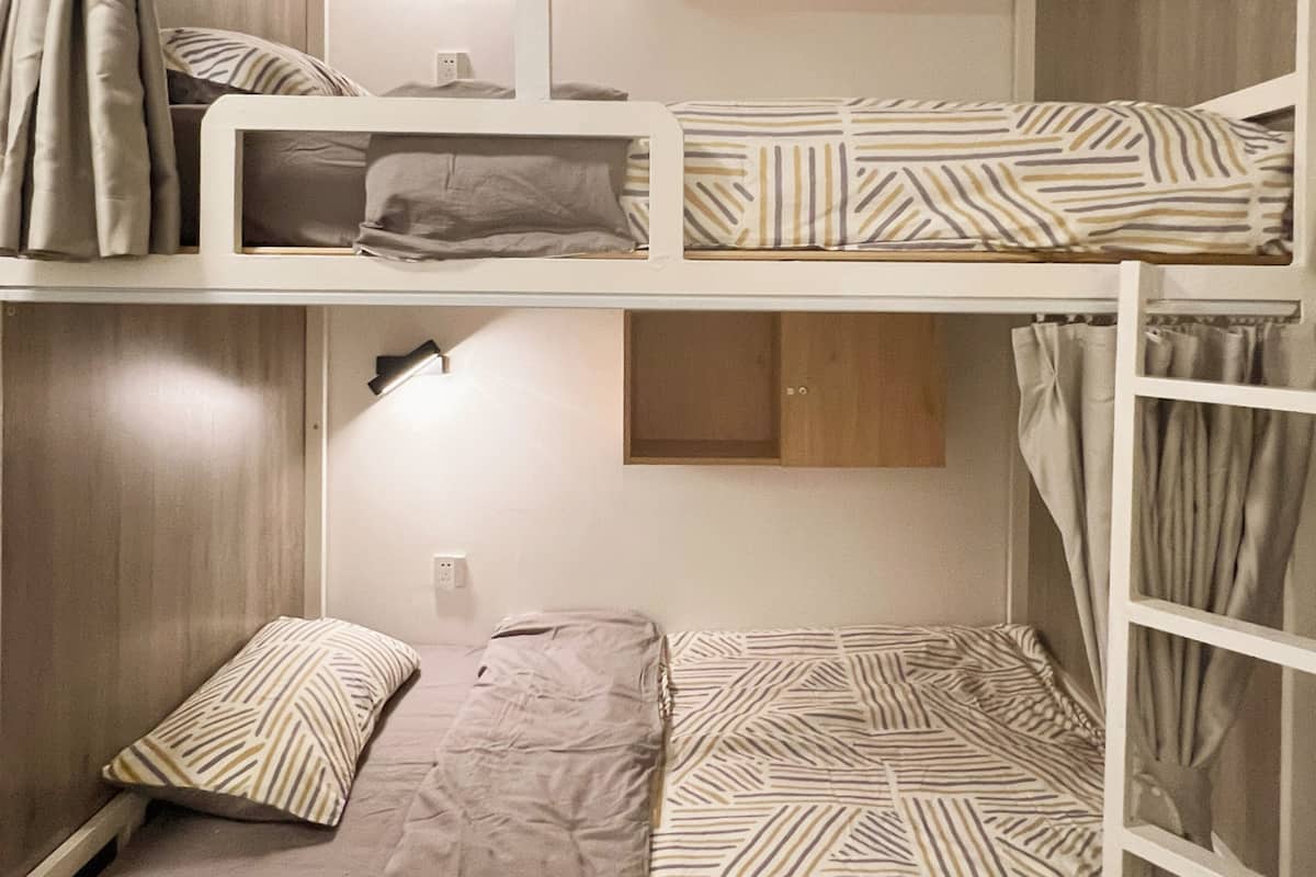 6 Beds Mixed Dormitory | Free WiFi