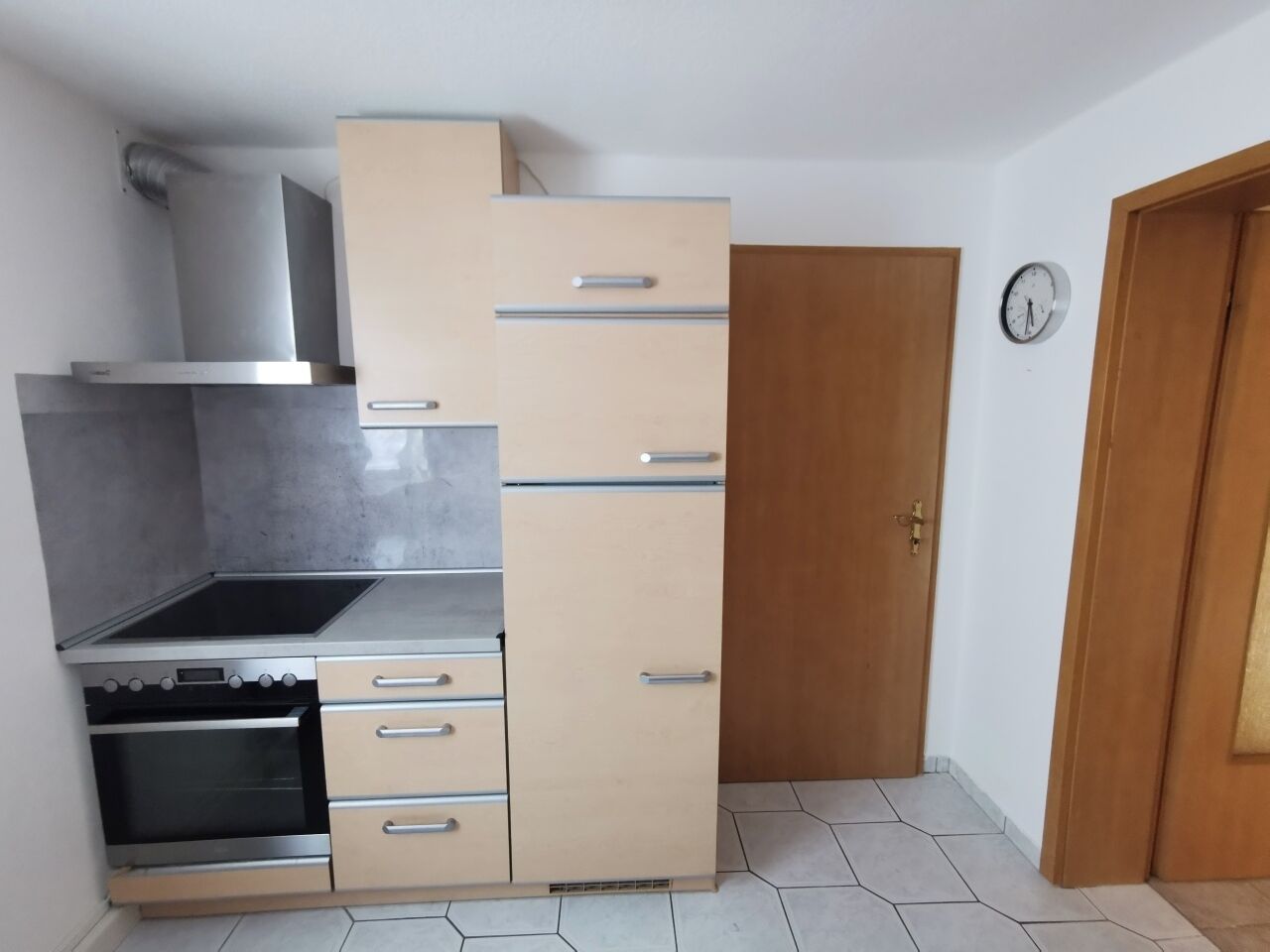 Mikrowelle, Ofen, Herdplatte, Geschirrspüler
