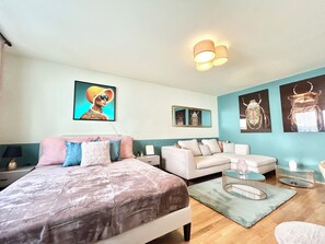 2 bedrooms, desk, iron/ironing board, free WiFi