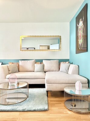 Smart TV - Superb 2-Bedroom Apartment 1-Minute from Stadtpark (Wien)