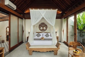 One Bedroom villa private pool with Jungle view | Desk, free WiFi, bed sheets