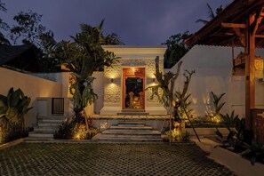 Entrada de la propiedad