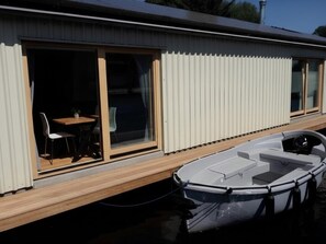 Outdoor dining - Boathouse Amsterdam with bikes (Amsterdam)