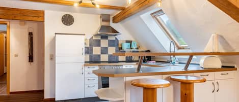 Kühlschrank, Ofen, Herdplatte, Geschirrspüler