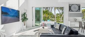 Luxury New Modern Beach Mansion in BEST Location!