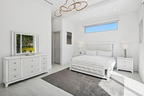 5 chambres, fer et planche à repasser, Wi-Fi, draps fournis