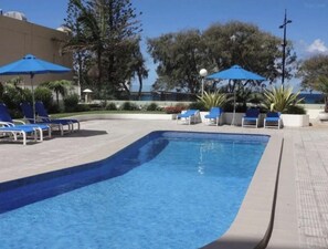 Pool - The Sands Beachfront city centre (Surfers Paradise)