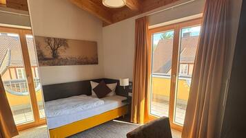 Single Room | Desk, free WiFi