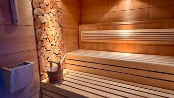 Sauna, steam room