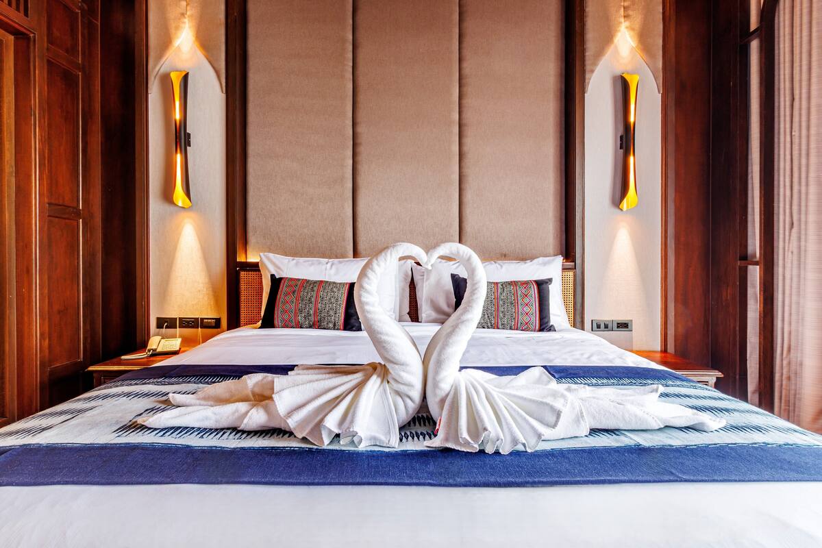 Penthouse, Balcony, River View | In-room safe, desk, blackout drapes, iron/ironing board