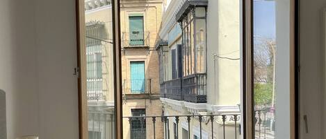 2 chambres, fer et planche à repasser, accès Internet, draps fournis