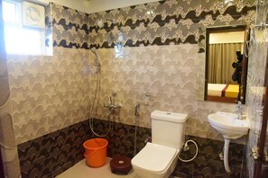 Luxury Room | Bathroom - Hotel Lily Inn, Bhubaneshwar (Bhubaneshwar)